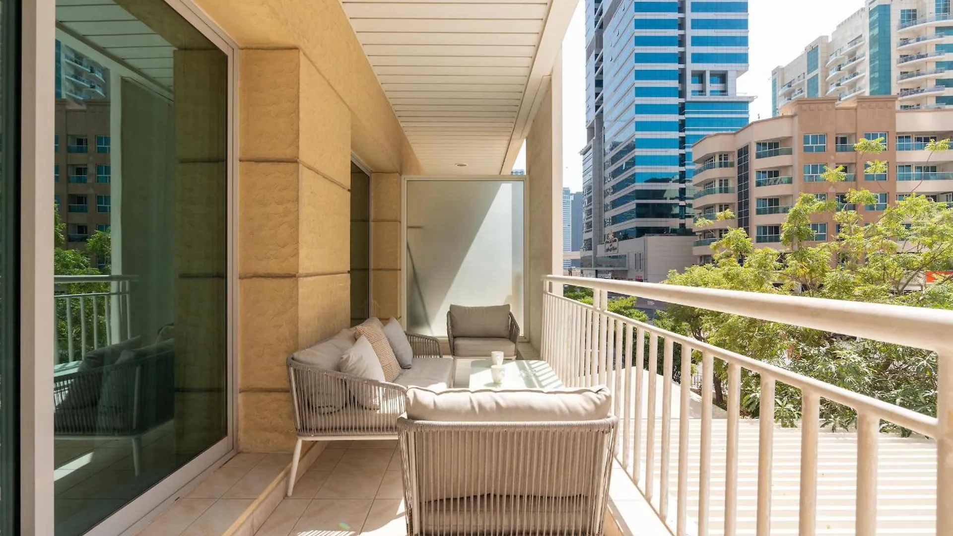 Bnbnova - Chic 1Br - Prime Dubai Marina Location 0*,  United Arab Emirates